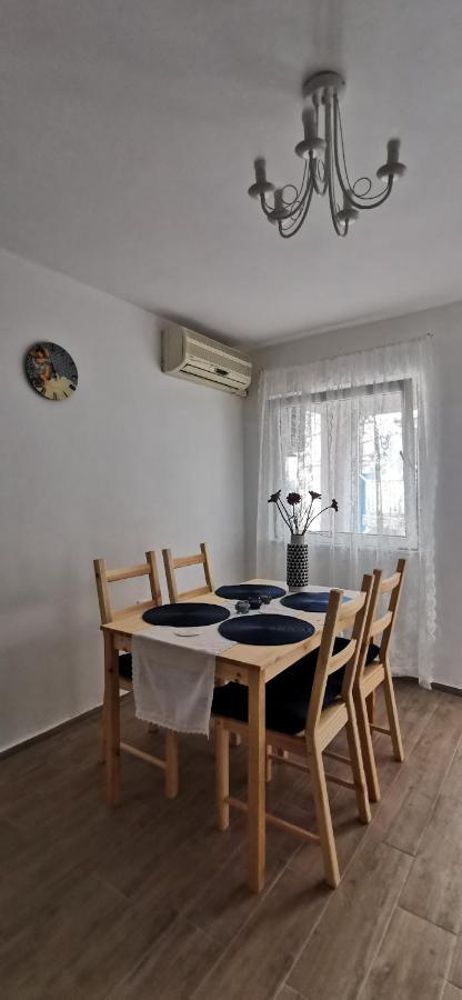 Vacation Home Kovachnica Врбник Экстерьер фото